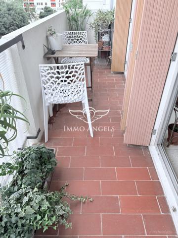 T4 DE 84M2 EN PARFAIT ETAT-3 CHAMBRES-TERRASSE-PARKING PRIVATIF-PROCHE TRAMWAY