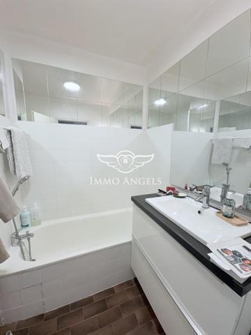 T4 DE 84M2 EN PARFAIT ETAT-3 CHAMBRES-TERRASSE-PARKING PRIVATIF-PROCHE TRAMWAY