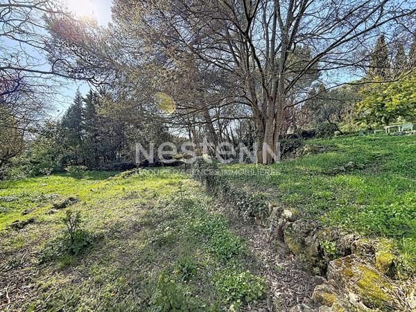 Maison Grasse 4 pièce(s)/ 1552 m2 de terrain/ Calme absolu/ Magnifique terrain