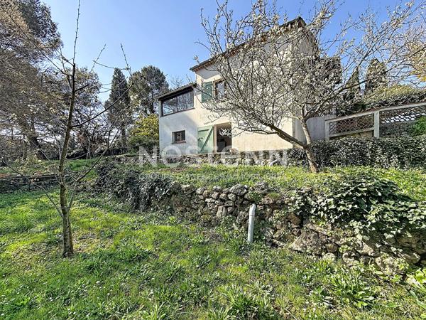 Maison Grasse 4 pièce(s)/ 1552 m2 de terrain/ Calme absolu/ Magnifique terrain