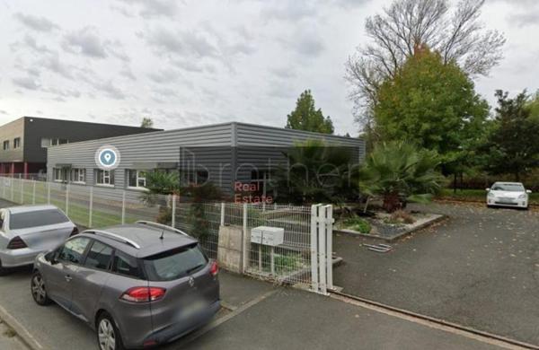 Bureau de 193 m² à louer à Bordeaux Rive Droite