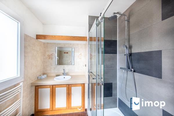 Belle maison Secteur Roue avec 4 chambres