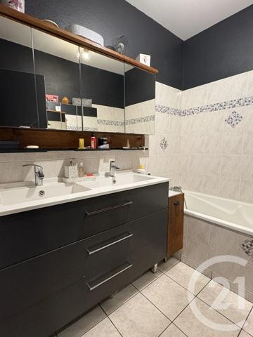 Maison à vendre  5 pièces - 167 m 2   DEOLS  - 36
