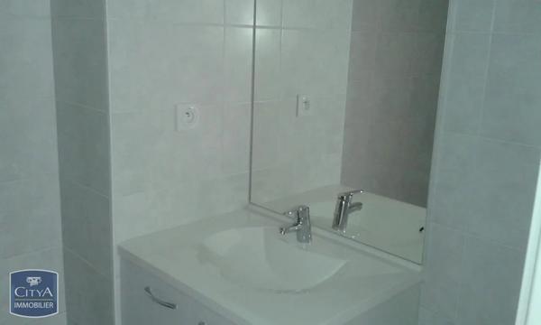 Appartement à louer 2 pièces 45.05m² Lorient (56100)
