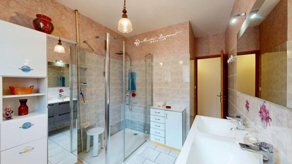 Confort et cadre de vie privilégié à deux pas du centre-ville du Bugue sur Vézère