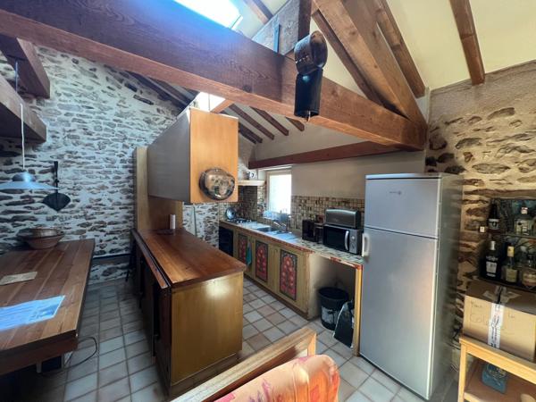 Bien atypique dans le centre de Saint Etienne les Orgues