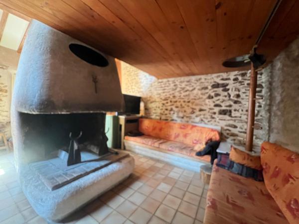 Bien atypique dans le centre de Saint Etienne les Orgues