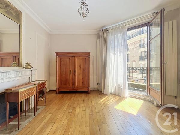 Appartement F3 à vendre  3 pièces - 67,72 m 2   PARIS  - 75020