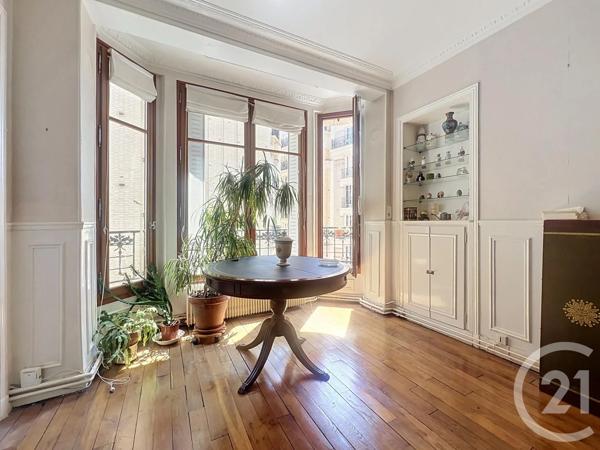 Appartement F3 à vendre  3 pièces - 67,72 m 2   PARIS  - 75020