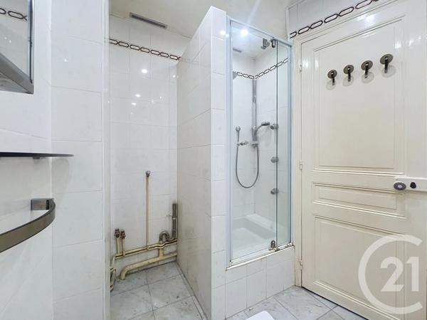 Appartement F3 à vendre  3 pièces - 67,72 m 2   PARIS  - 75020