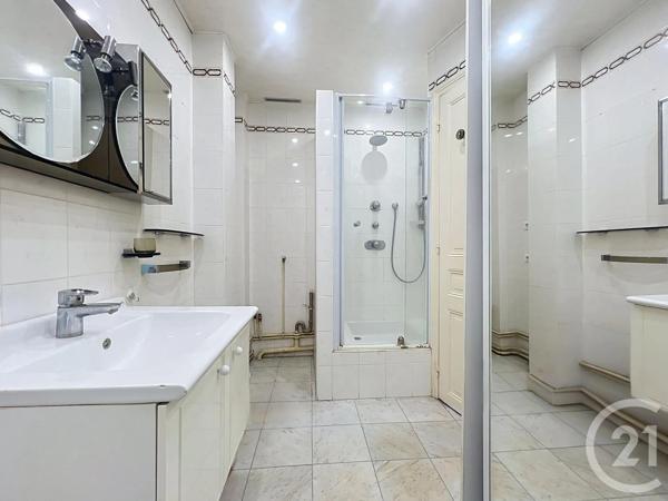 Appartement F3 à vendre  3 pièces - 67,72 m 2   PARIS  - 75020