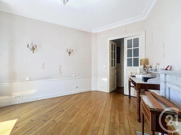 Appartement F3 à vendre  3 pièces - 67,72 m 2   PARIS  - 75020