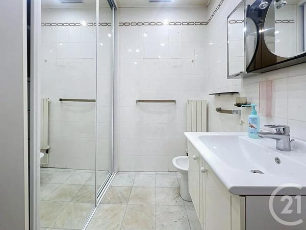 Appartement F3 à vendre  3 pièces - 67,72 m 2   PARIS  - 75020