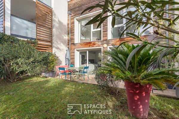 Duplex contemporain avec jardin dans le centre d’Ecully