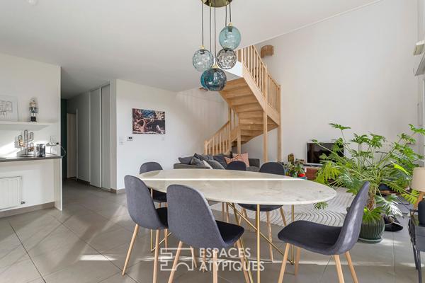 Duplex contemporain avec jardin dans le centre d’Ecully