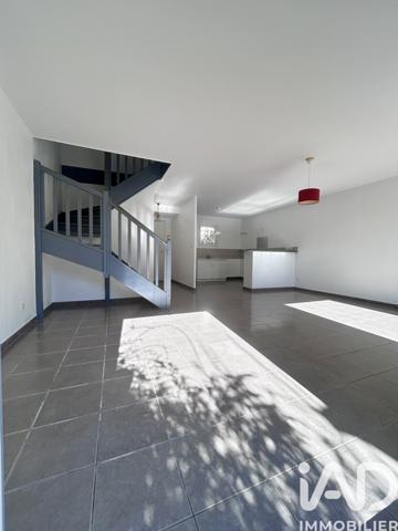 Maison à vendre 4 pièces 80 m² Vinassan