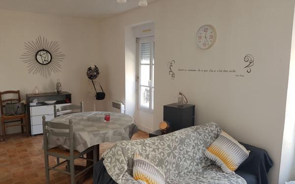 Appartement à vendre    6 pièces • 180 m2 Mamers