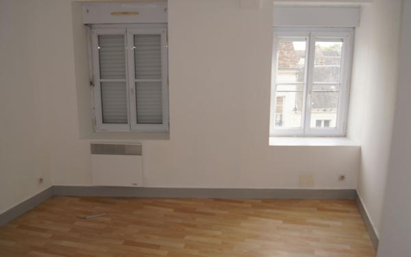 Appartement à vendre    6 pièces • 180 m2 Mamers