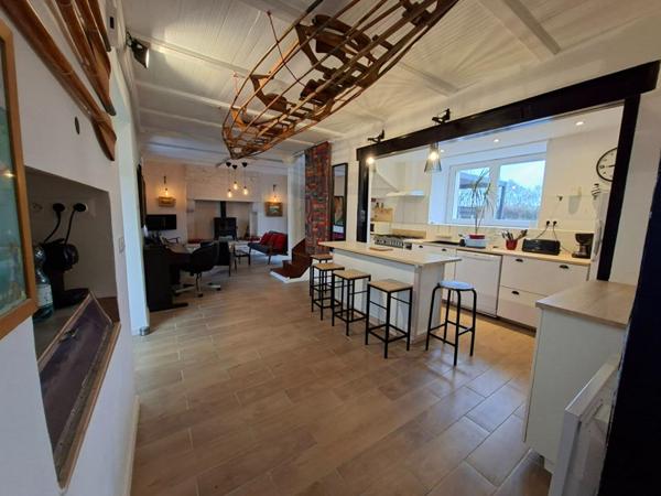 Maison familiale avec piscine à vendre a Plestin-les-Grèves
