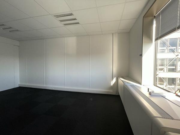 PLATEAU DE BUREAUX 100 M2