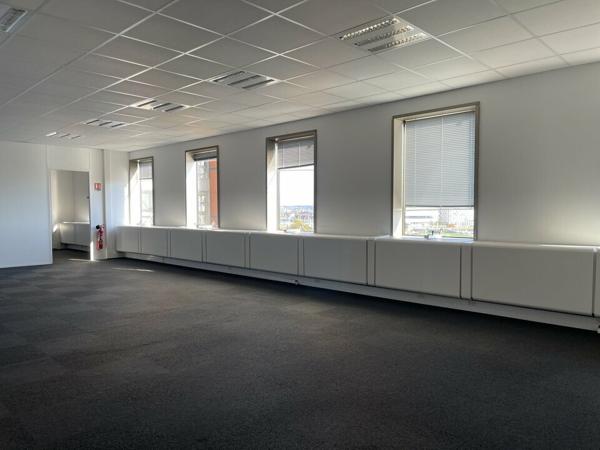 PLATEAU DE BUREAUX 100 M2