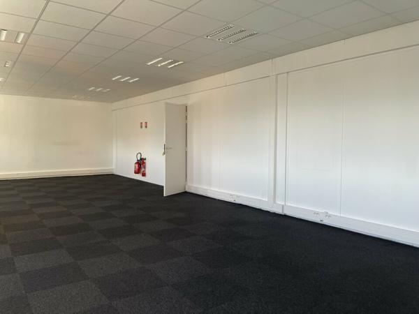 PLATEAU DE BUREAUX 100 M2