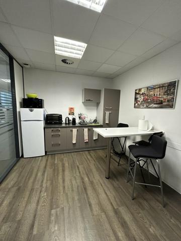 BUREAUX à LOUER de 1021 m²