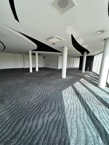 BUREAUX à LOUER de 1021 m²