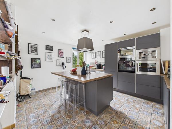 Appartement 5 pièces - 119 m² Exclusivité efficity