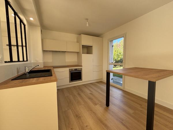 A LOUER. Libre au 05/10/2026. Ergué-Gabéric, Maison de 79 m², Renovée avec Garage et Jardin