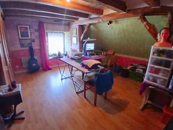 Maison et son studio avec terrain constructible
