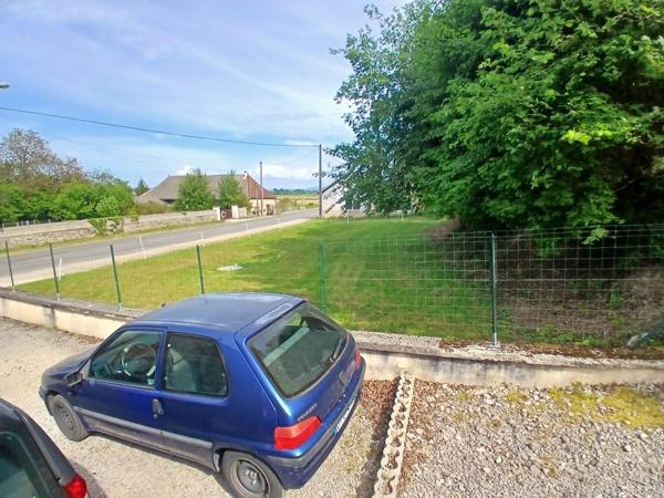 Maison et son studio avec terrain constructible