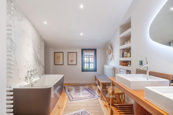 Eysines, Demeure de caractère 305m², inspirée par l'art de vivre méditerranéen