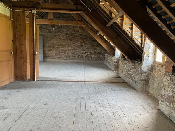 Immeuble à rénover – Usage commercial – Centre-bourg de Châteauneuf-d’Ille-et-Vilaine