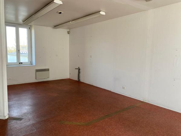 Immeuble à rénover – Usage commercial – Centre-bourg de Châteauneuf-d’Ille-et-Vilaine