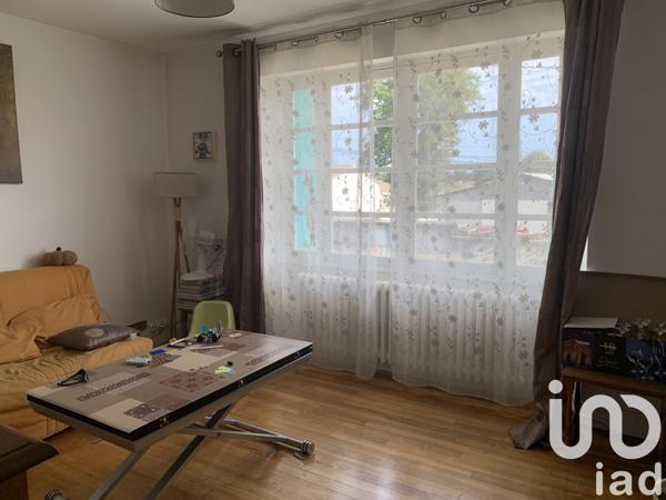 Maison 4 pièces de 76 m² à Gond-Pontouvre (16160)