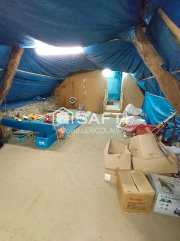 TRES GRANDE LONGERE EN PIERRES