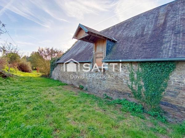 TRES GRANDE LONGERE EN PIERRES