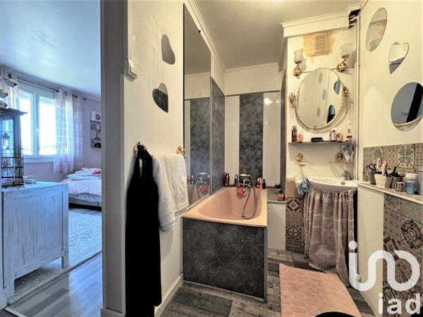 Appartement 4 pièces de 113 m² à Maromme (76150)