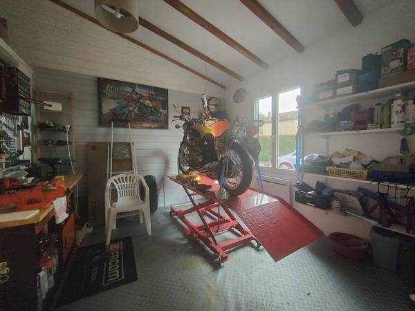 MAISON DE CHARME RENOVEE DE 105 M² HABITABLE AVEC ABRI DE JARDIN SUR 350 M² DE TERRAIN CLOS AU CALME Beauvais (60000)