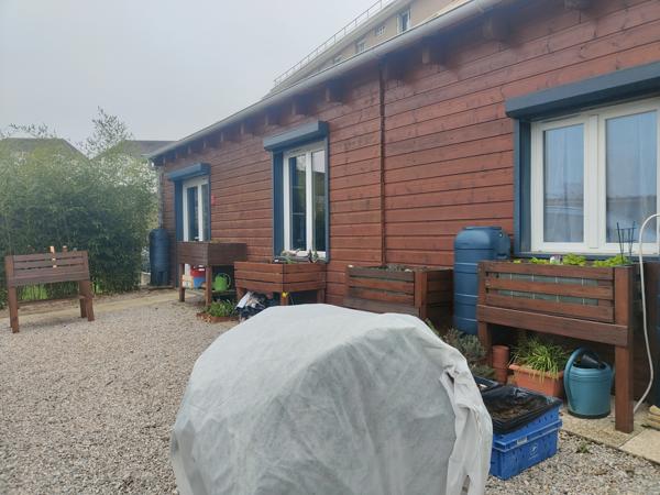 MAISON DE CHARME RENOVEE DE 105 M² HABITABLE AVEC ABRI DE JARDIN SUR 350 M² DE TERRAIN CLOS AU CALME Beauvais (60000)