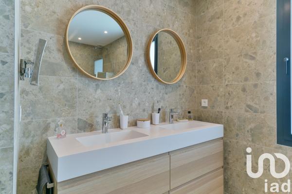 Maison à vendre 7 pièces 229 m² Saint-Didier-au-Mont-d'Or