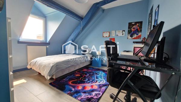 Maison ancienne traditionnelle de 186m2 - 6 chambres - Terrain 724m2