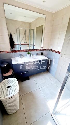 Maison ancienne traditionnelle de 186m2 - 6 chambres - Terrain 724m2