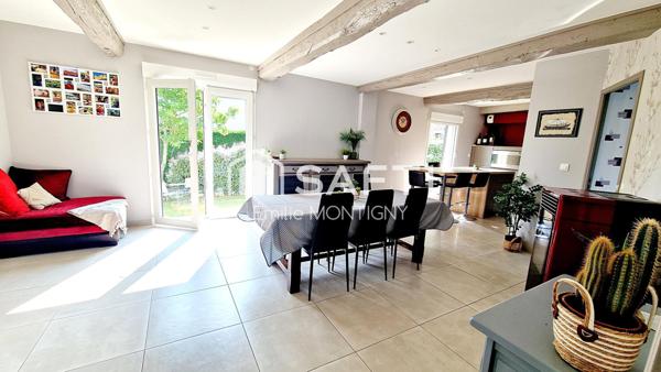 Maison ancienne traditionnelle de 186m2 - 6 chambres - Terrain 724m2