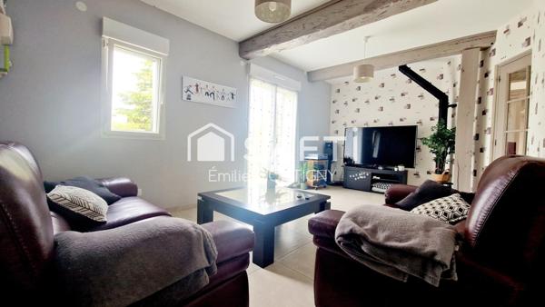 Maison ancienne traditionnelle de 186m2 - 6 chambres - Terrain 724m2