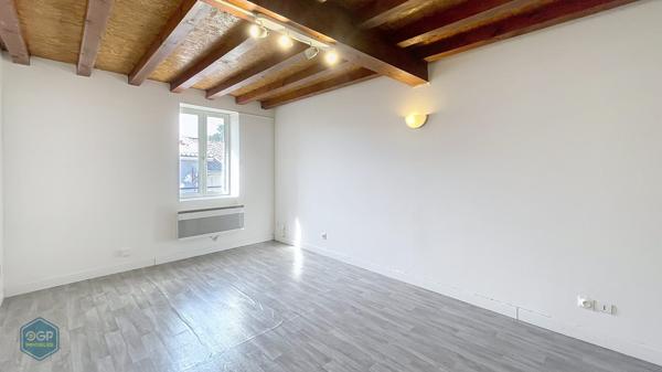 Appartement T2 en duplex à louer à Labastide-Saint-Pierre