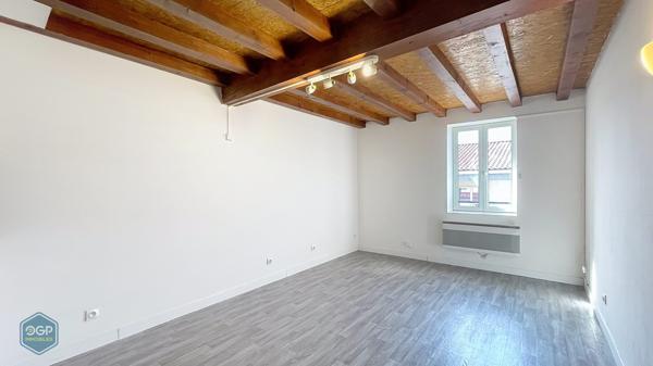 Appartement T2 en duplex à louer à Labastide-Saint-Pierre