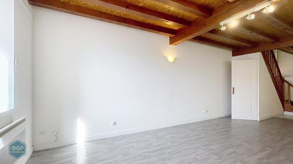 Appartement T2 en duplex à louer à Labastide-Saint-Pierre