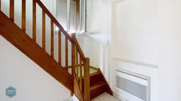 Appartement T2 en duplex à louer à Labastide-Saint-Pierre